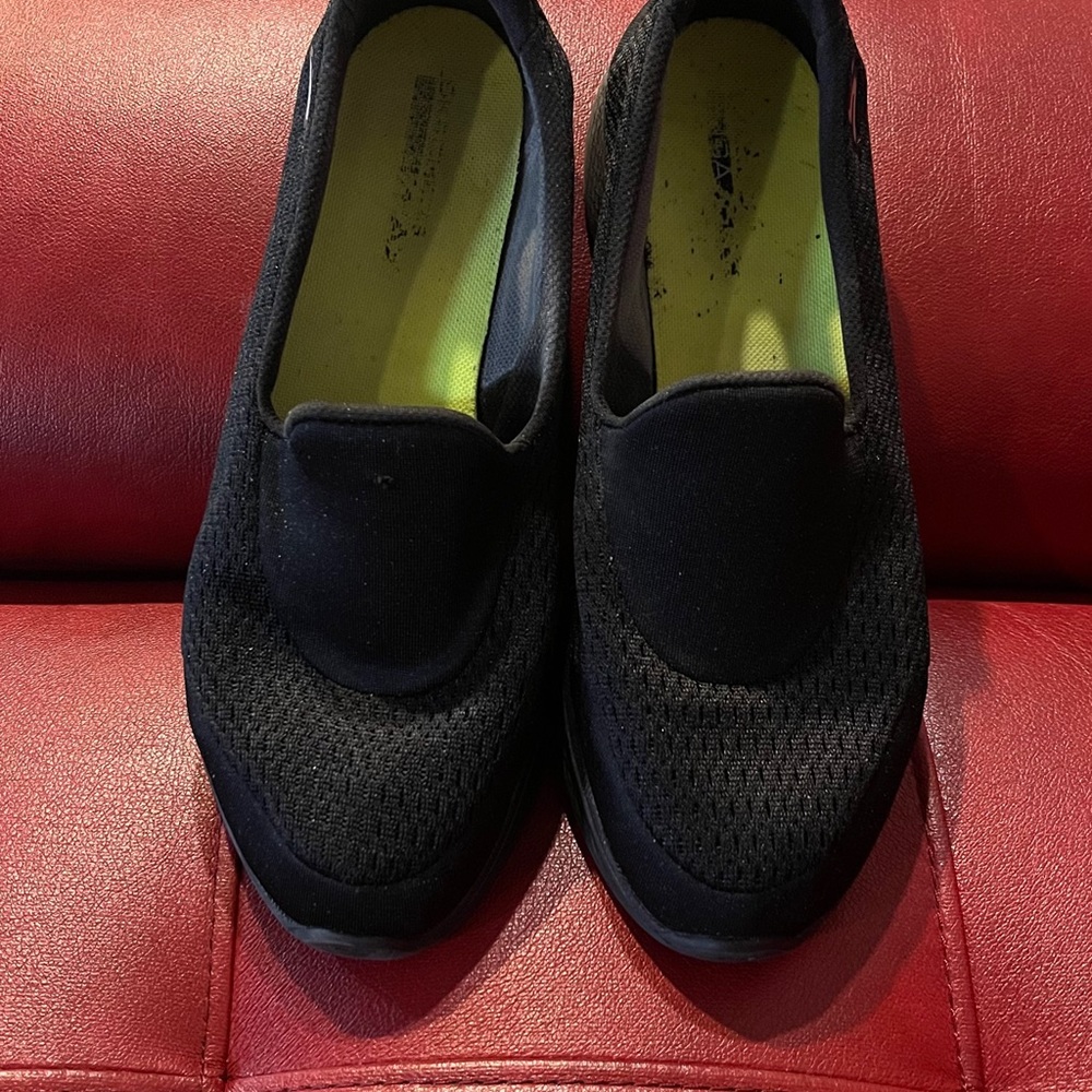 Sketchers Go Walk Size 10